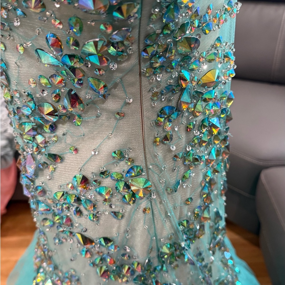 2 CUTE Stunning Beaded Turquoise Gown - Picture 3 of 7